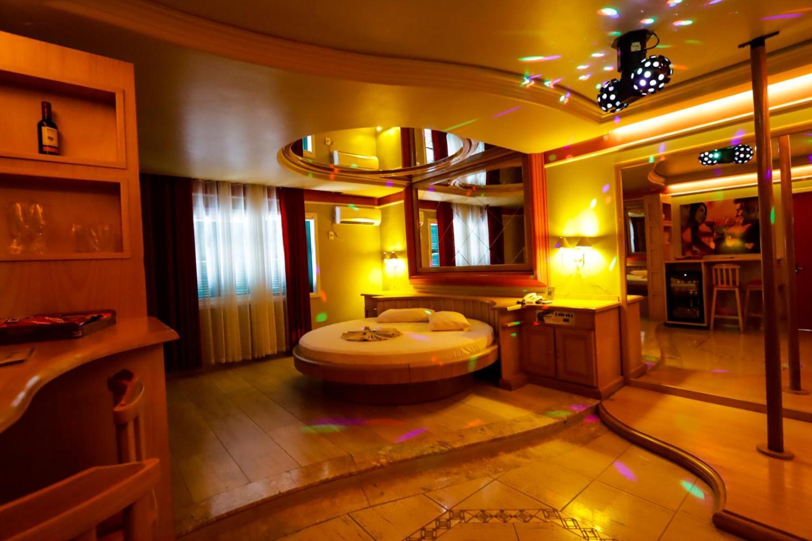 Hotel do amor Avenida 2*